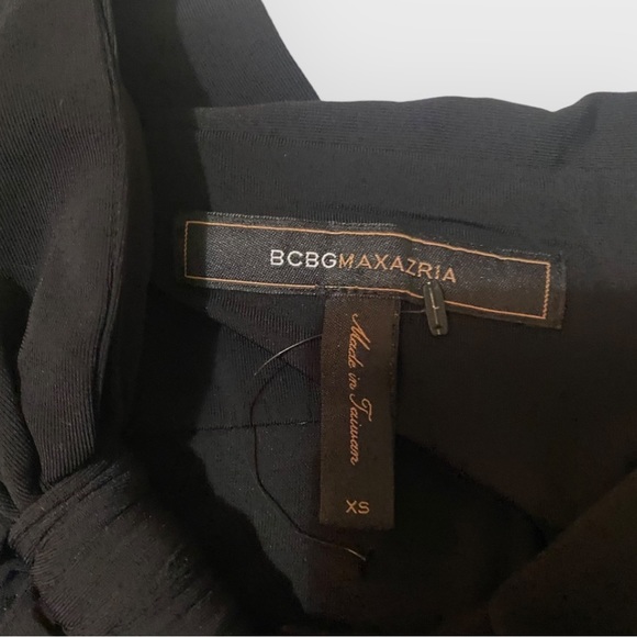 BCBG asymmetric bow tie top XS​​ - Picture 4 of 4